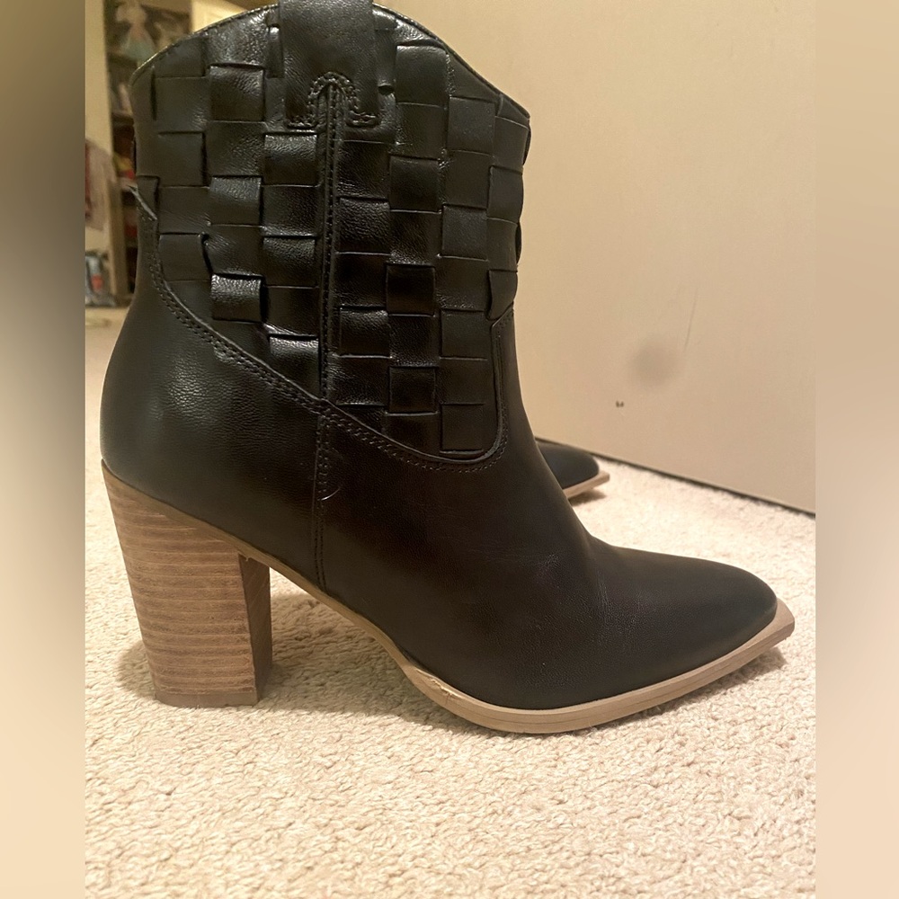 Black leather cowboy boots